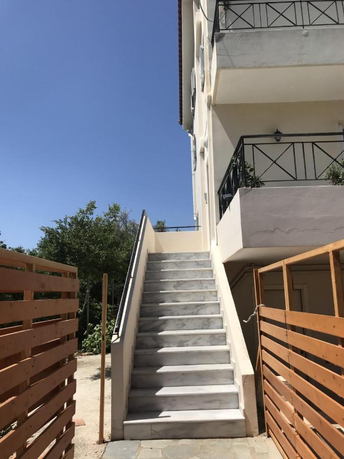 Beautiful Maisonette With A View To The Mountains And The Sea Agia Marina  Bagian luar foto